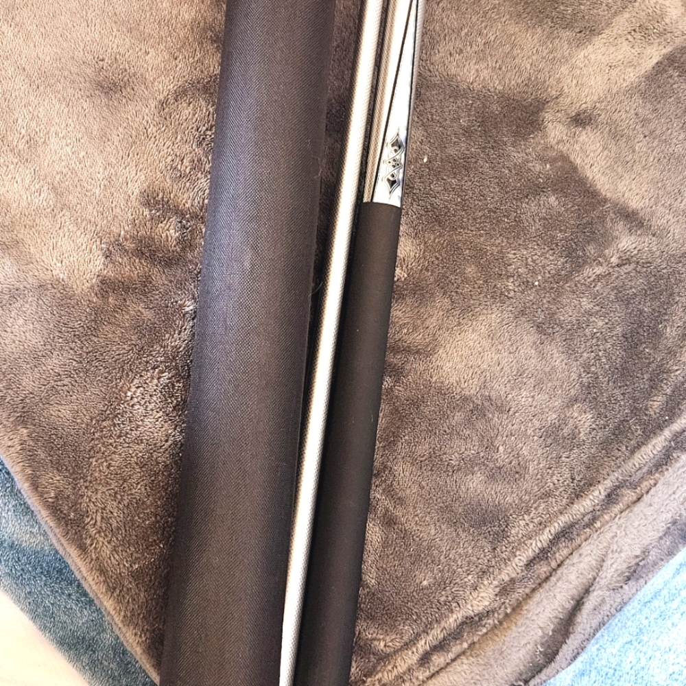 Sportscraft Easpoint Titanium Pool Stick and Case set